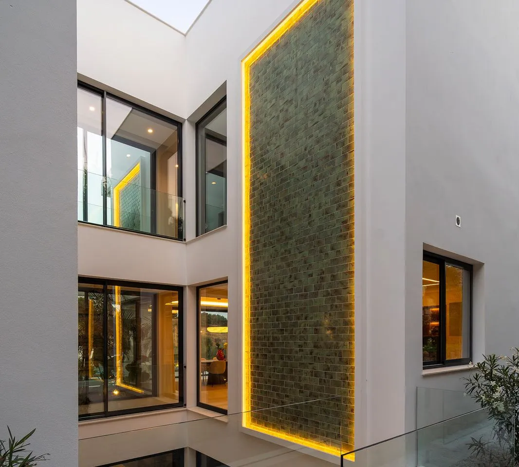 2872df81-4841-4d1a-94d4-deed56e9727e