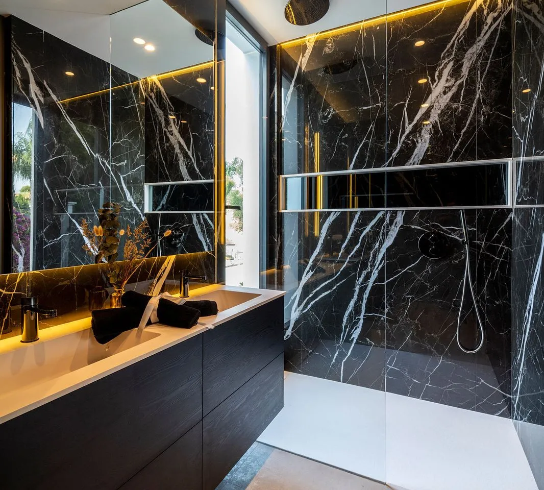 386ba9a3-efc4-4ac3-bd0b-c13412a502d7