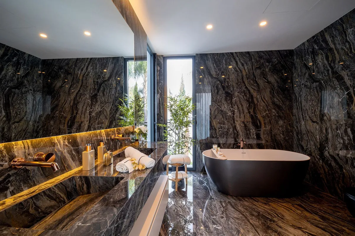 52de8d41-062d-4977-80c7-2a7d91e20101