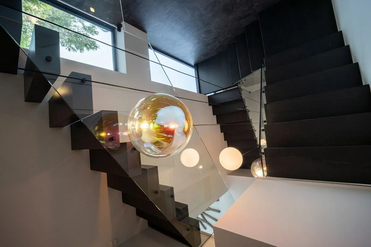 835e1b77-6814-4999-97e1-cf9d043c0561