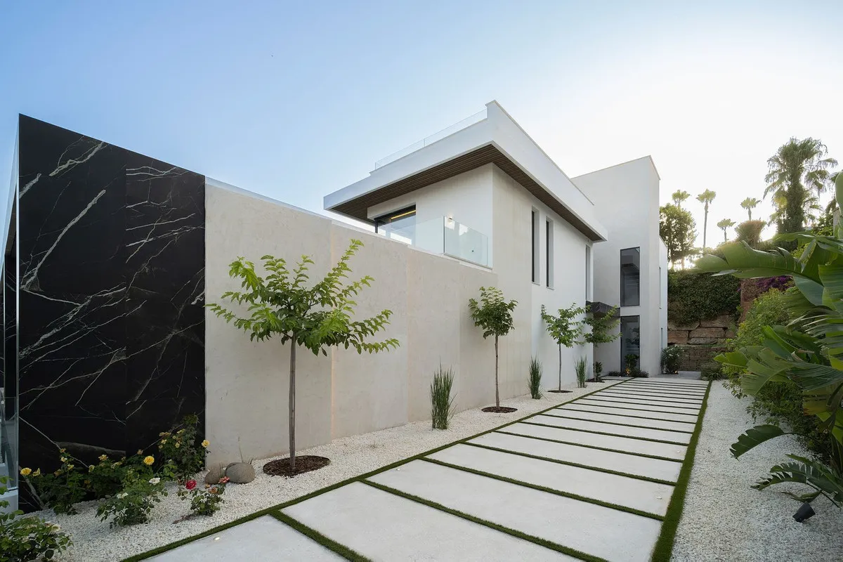 c56166ce-6aa3-4fe2-b2fb-3db253b89ea1