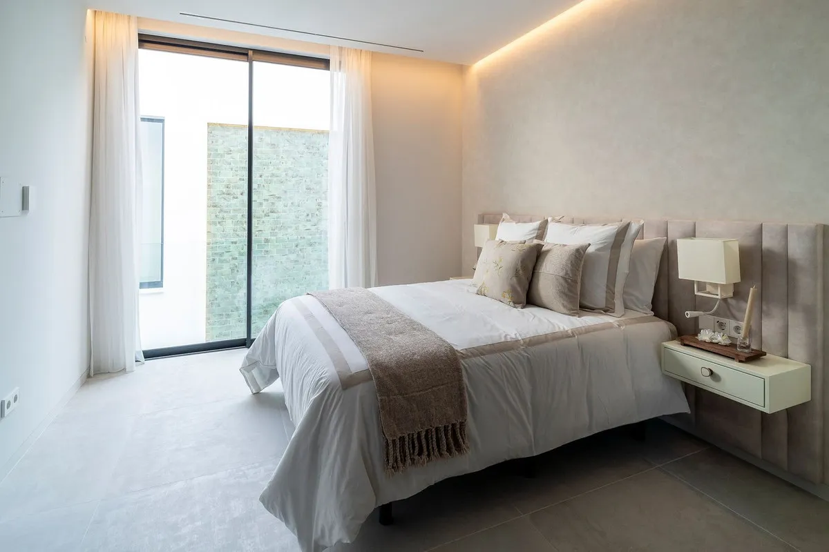 c6668aa7-d7de-4d6b-90a1-edd6ebf20832