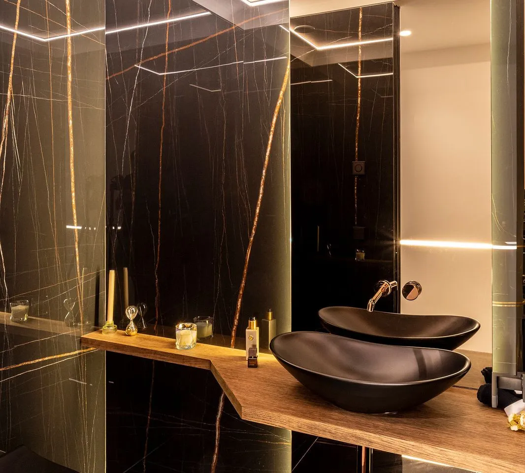 d2a9339c-e467-444e-ba4c-6ce76410168b