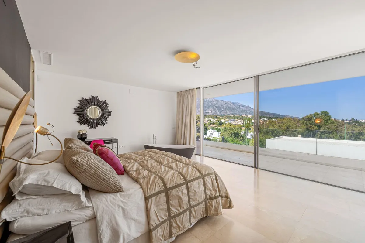 0271ea89-df91-40fd-82df-957a422913d1