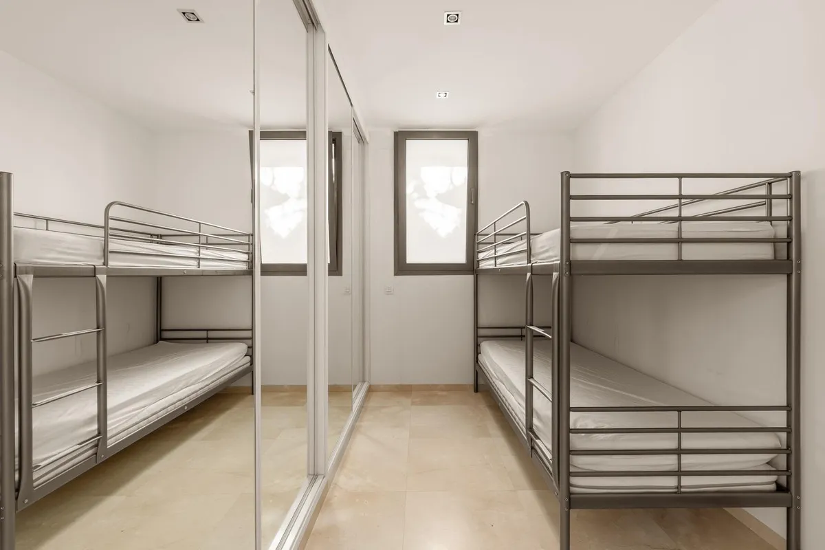 16c80469-3bc9-40cb-a393-2baf29230f0e