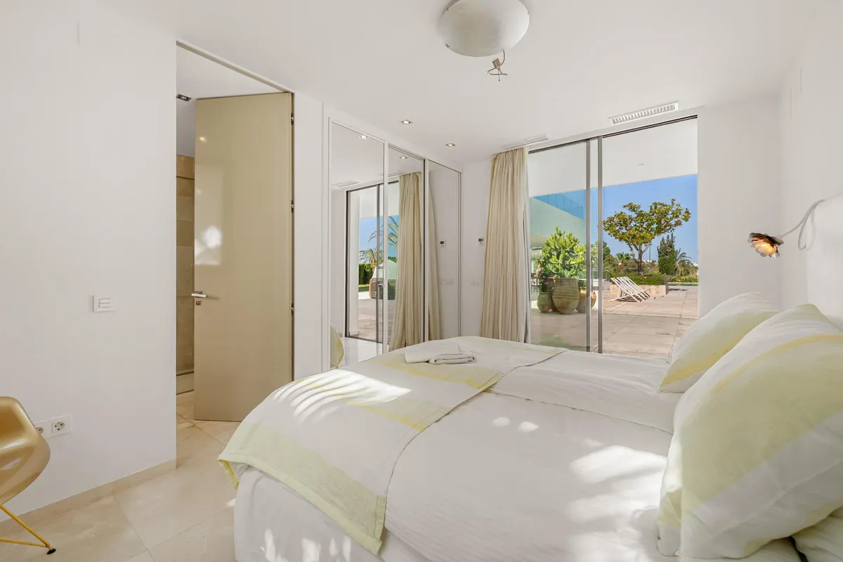 58e32f5c-f030-4d01-b13e-14103a7d0362