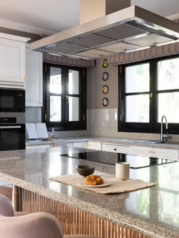 c4526314-9443-4d51-889d-843b67c93d29