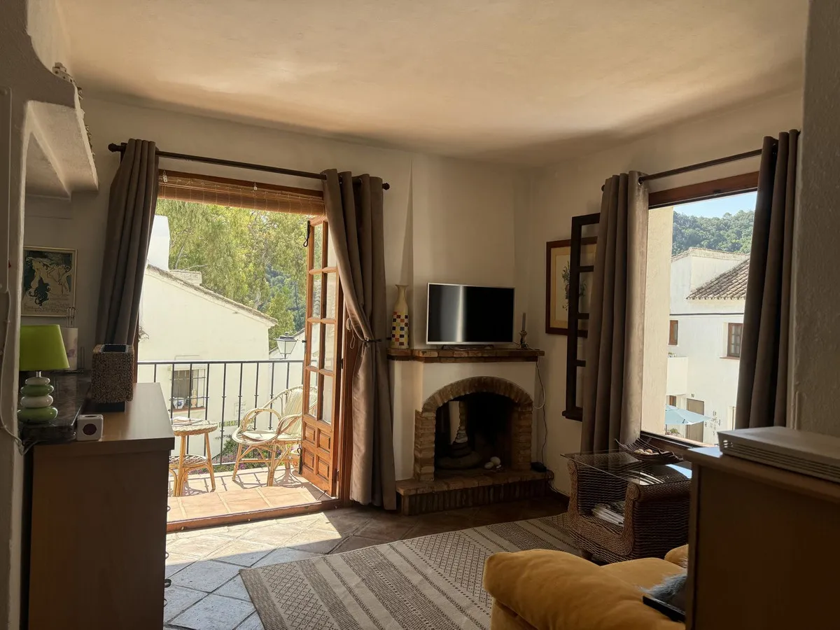 b354aa24-f9ee-49d4-bc4a-8821f44e9934