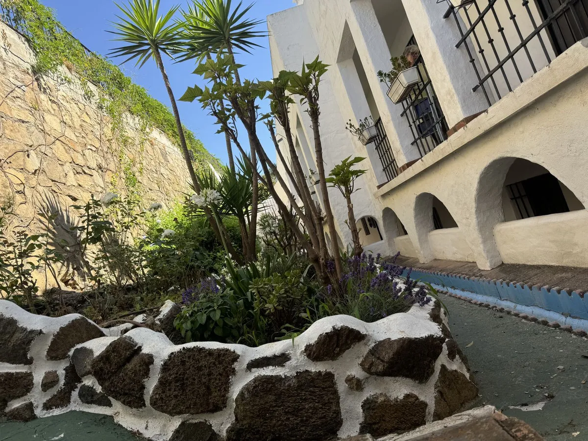 d469e92a-782b-41e5-93e7-ba88e2fee2fc