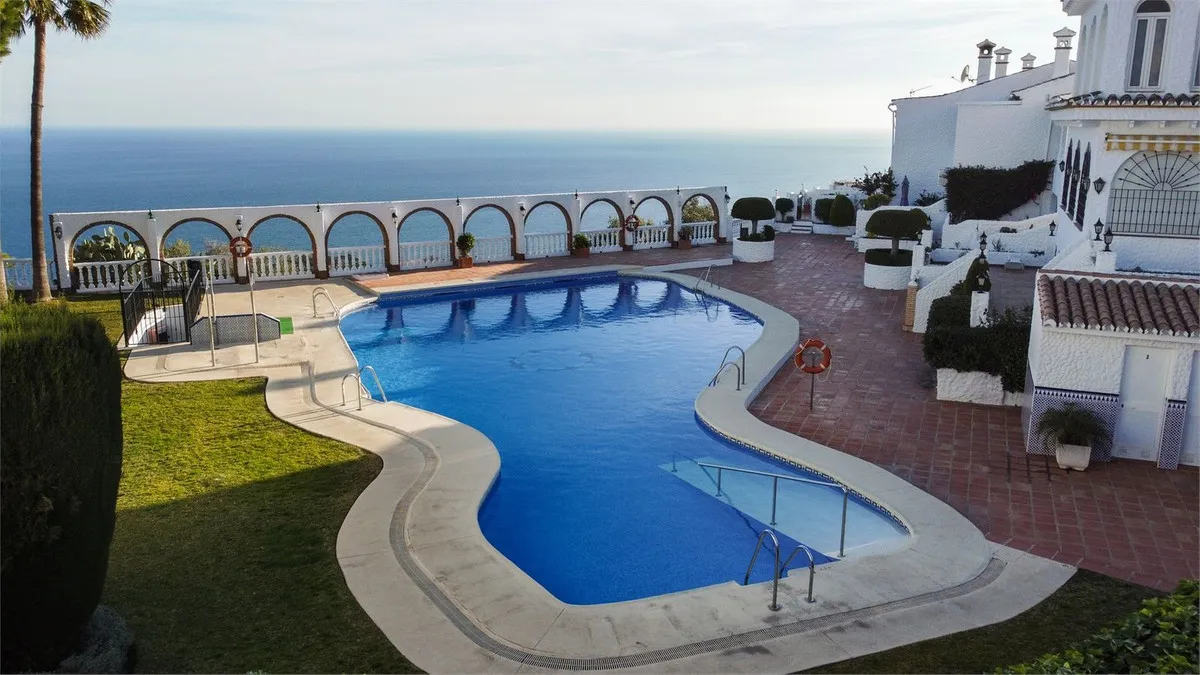 20111282-7bf4-4937-ae8e-26312d819652