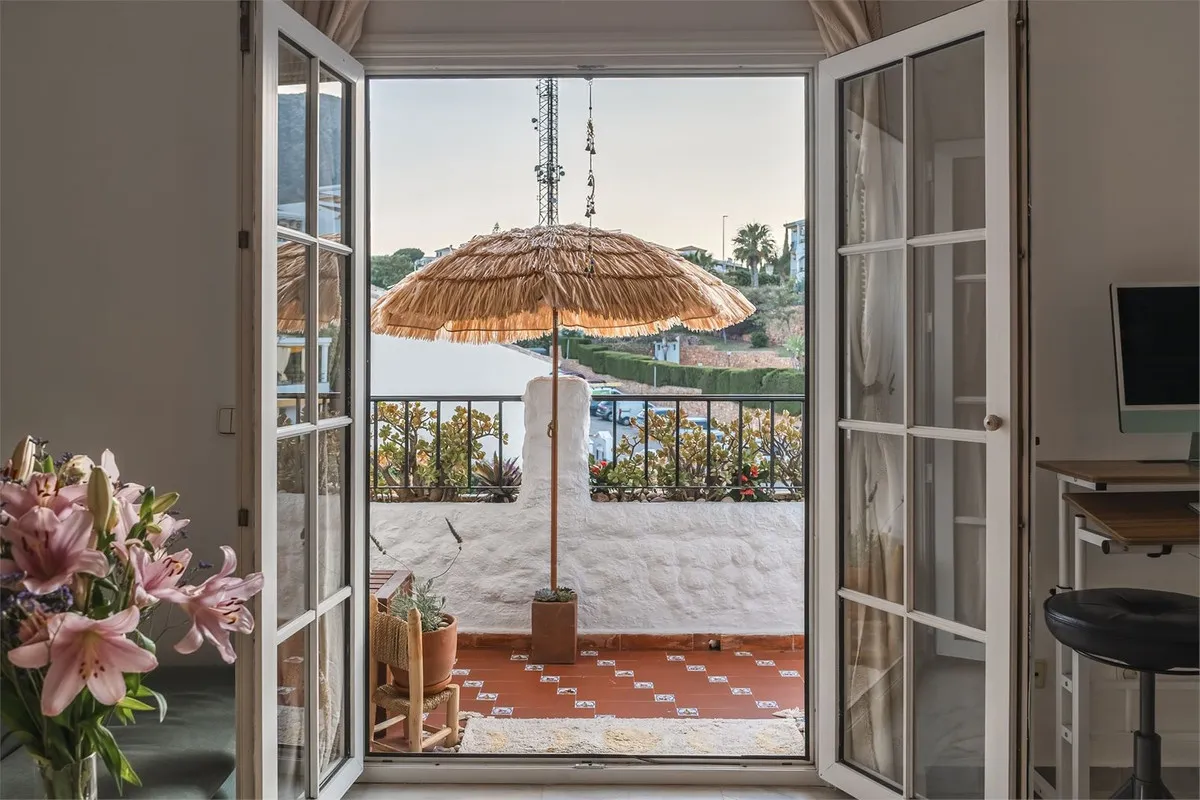 8f81f4bd-845c-4405-acaa-8f0b088ed549