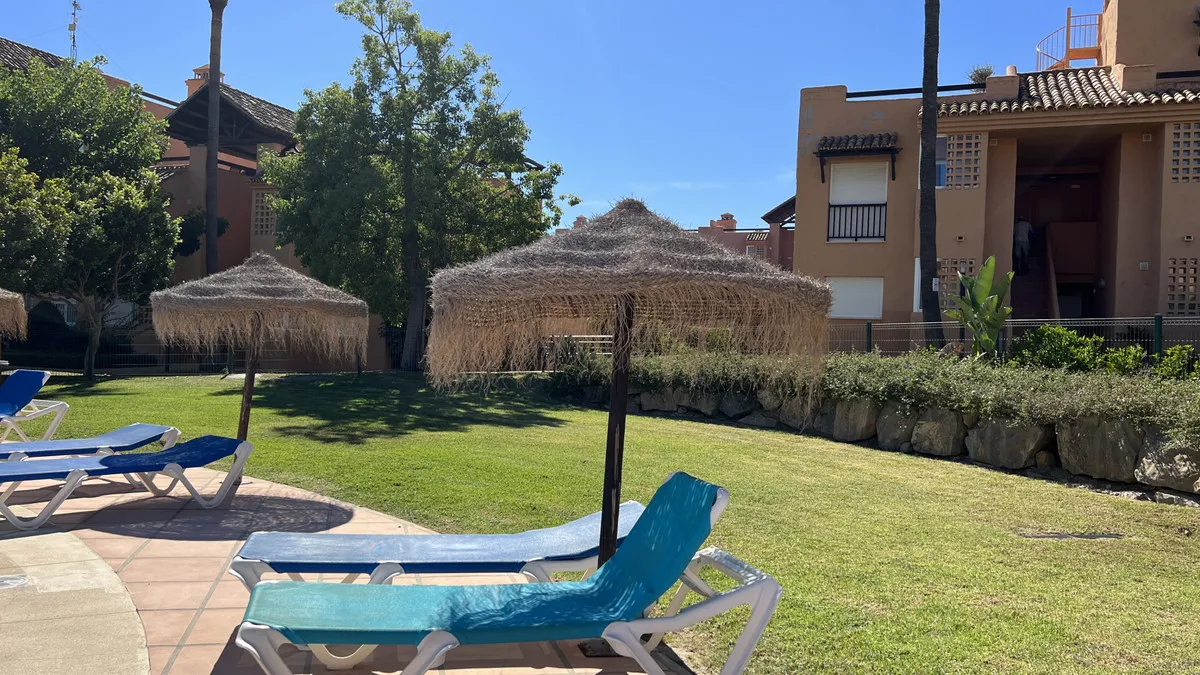 b20df17e-9219-4afd-a75f-b242aae92852