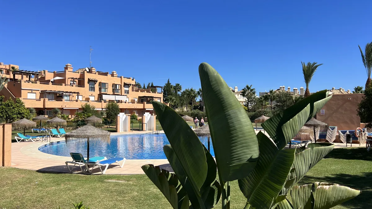 c4ae4e06-a9bf-4174-affb-3a3ce9335e48