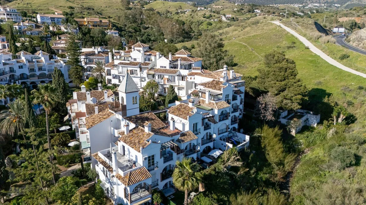 57df8fec-3e99-428c-b5eb-b4fcceeffa22