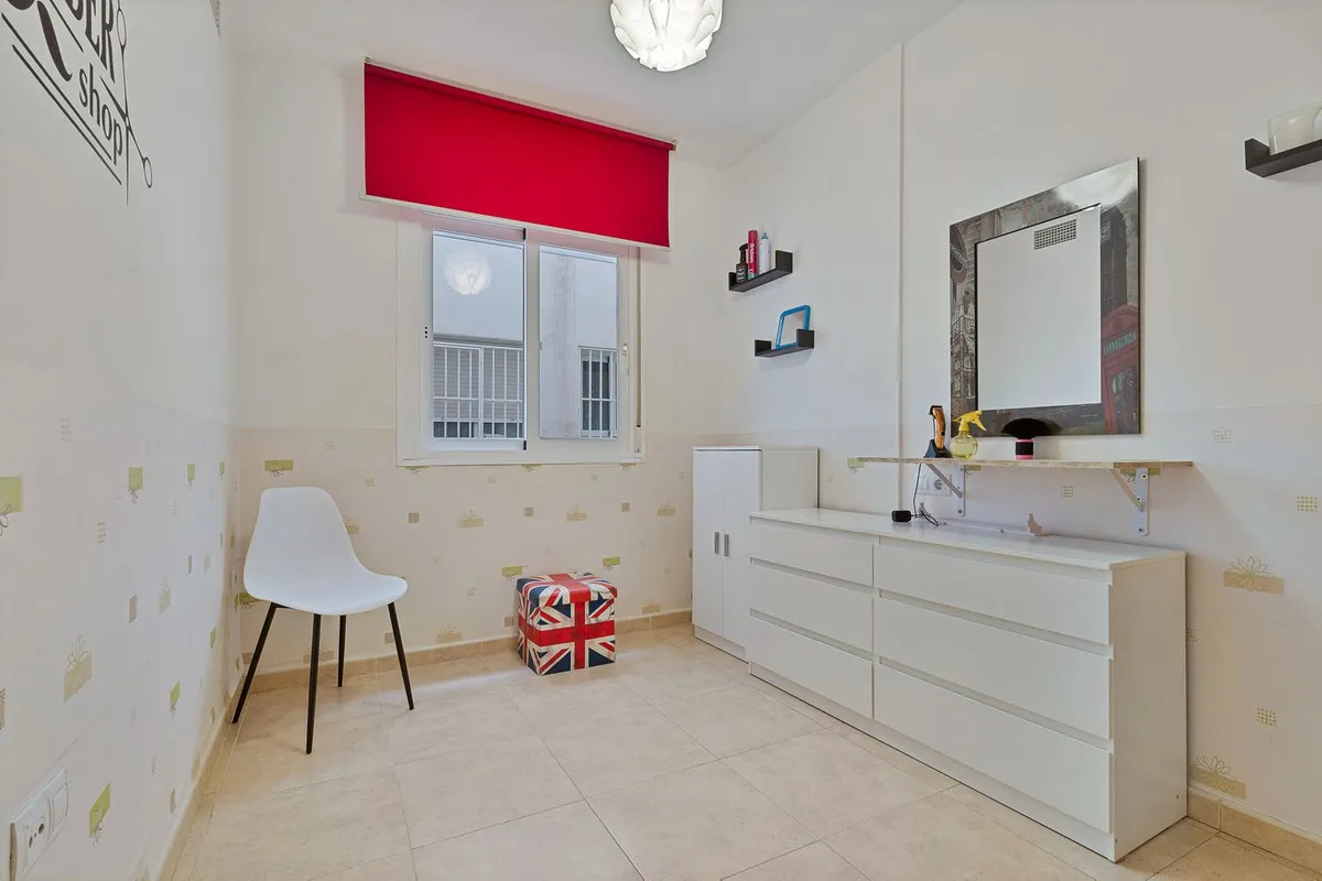 a035bff3-b5e4-4aaa-bf44-7ae15d4b283a