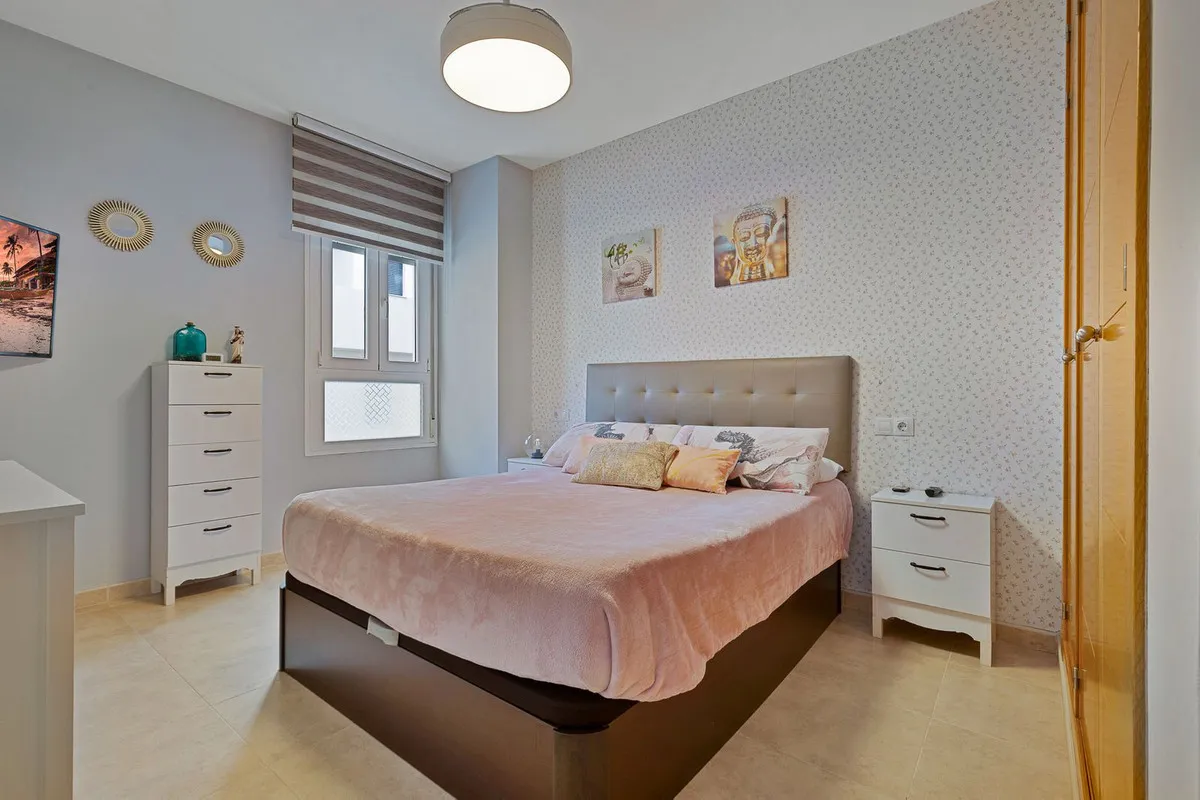 a8422e4e-6a0e-4fb5-acd7-be470d6a823b