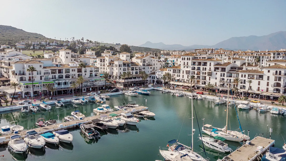 1c81da12-d7ca-4f52-84ed-1149b435f7e9