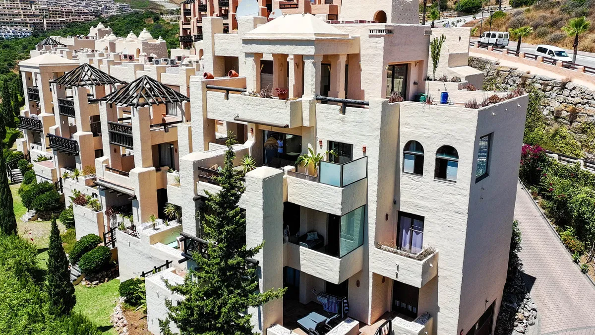 6a5a4e0c-0831-46bb-8129-09433d9d7468