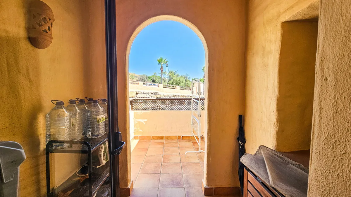 b652e8b5-8995-4db6-ba0e-1704cd4f0531