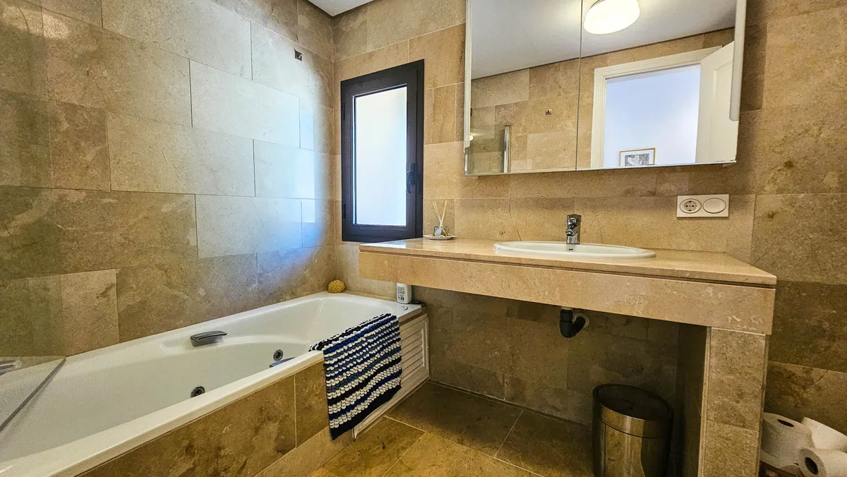 f50a8463-1a65-44f9-8123-9e3de73b037a