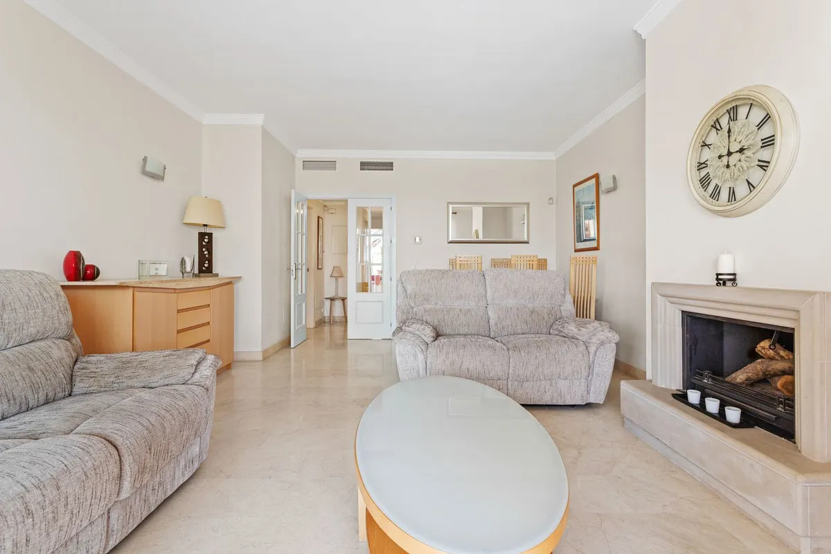 0b095e2c-93c9-4c32-8523-2e5e946d8564