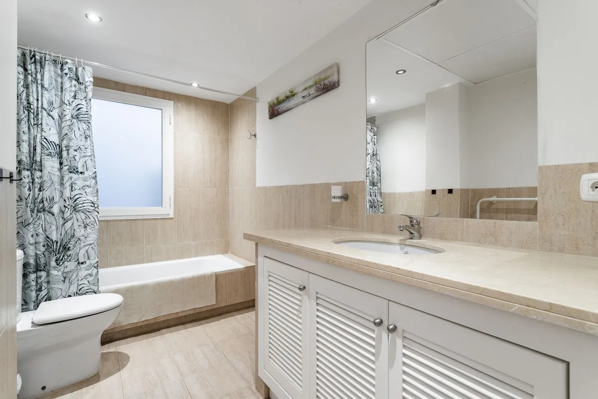 1b0bbb10-9138-4f9b-a9d2-d83d8c4528a8