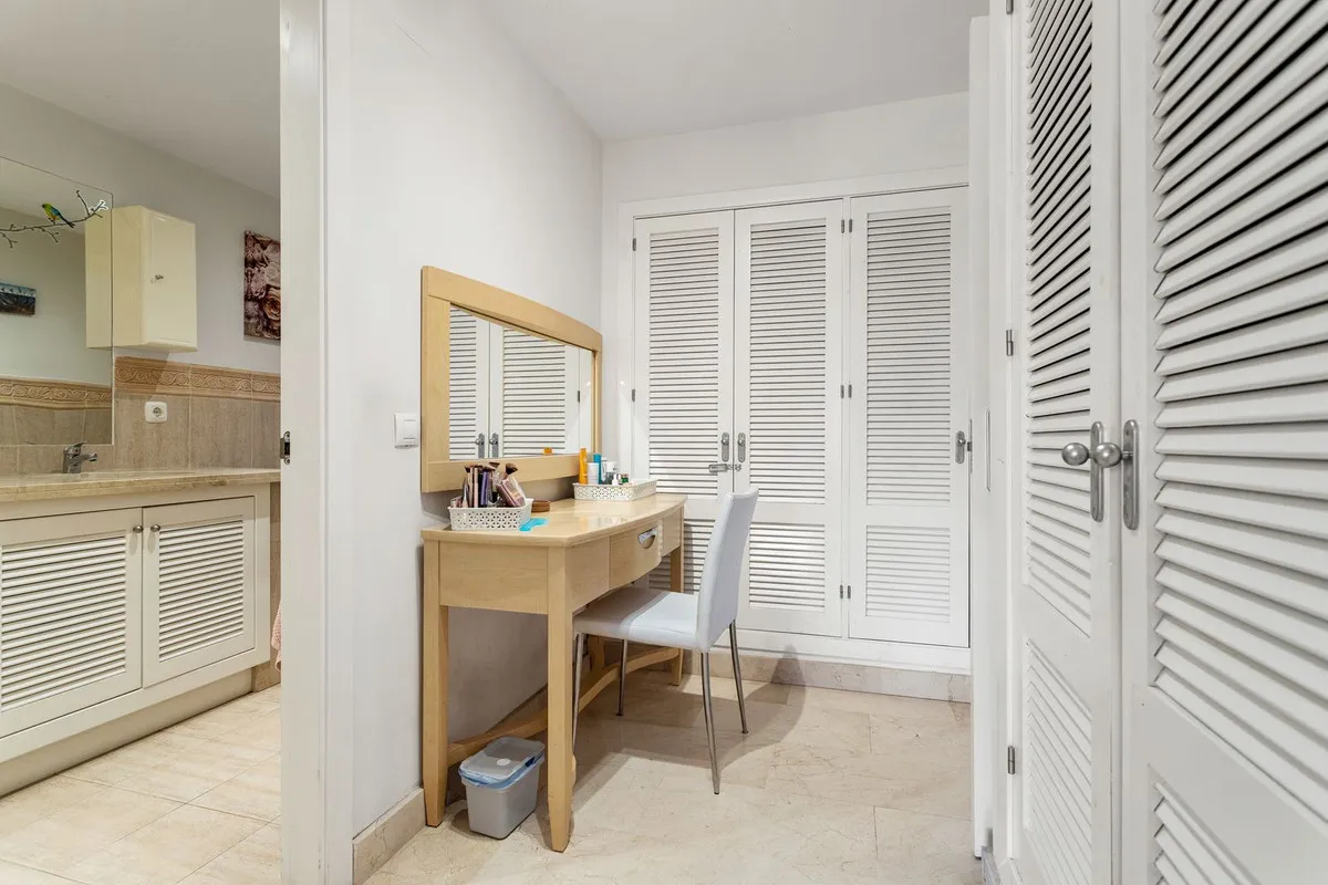 e0cf740a-6792-4144-b6e9-953501bf6bf2