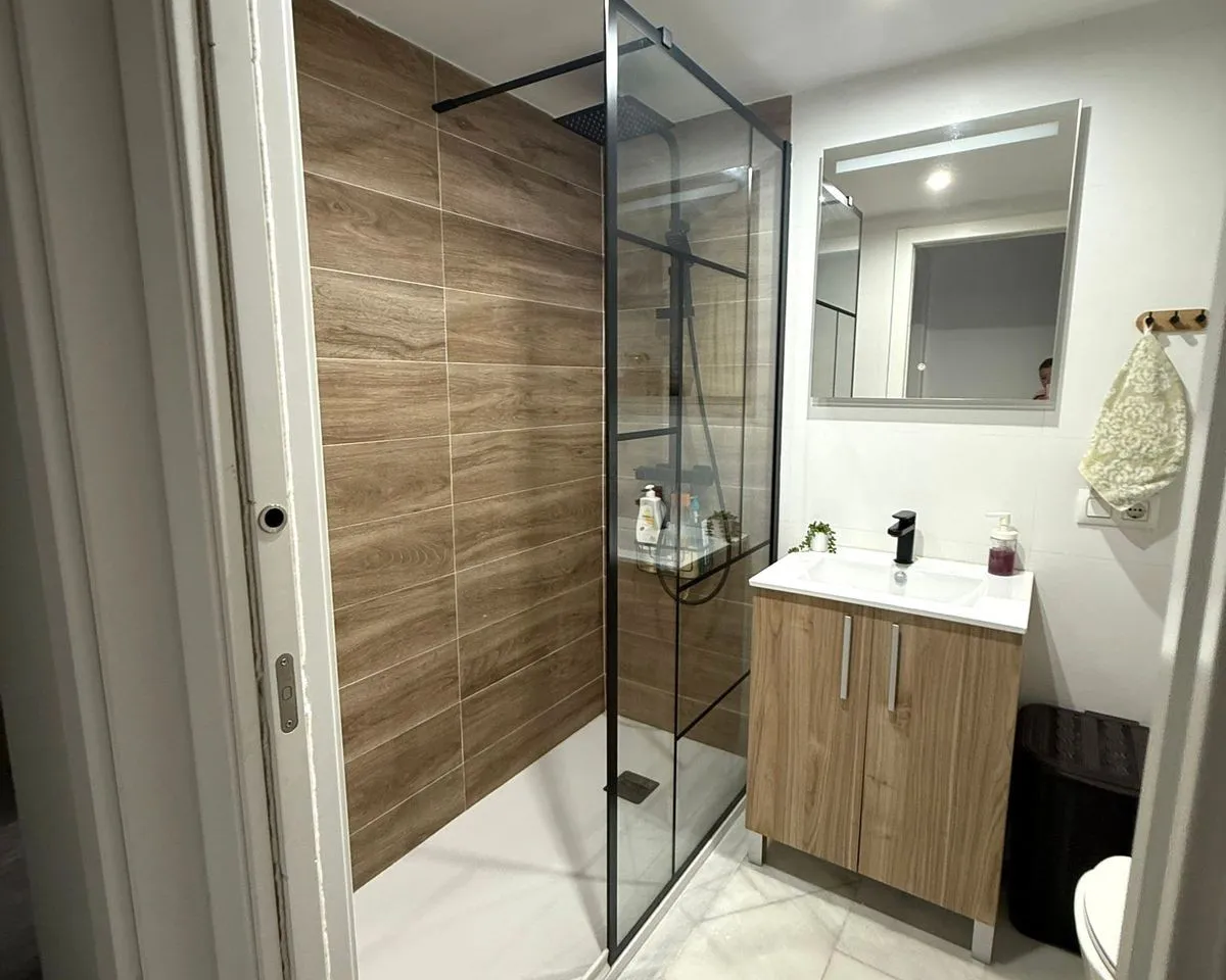 3c3e2e51-5355-4e8e-8f38-9d6393df363e