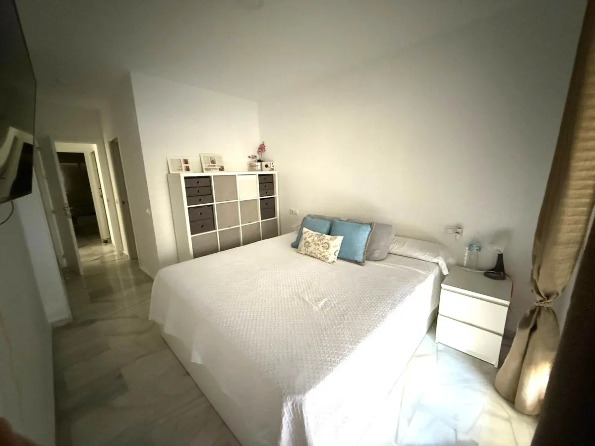 5a64098c-fa59-46d1-8ed5-0a2f856f6fde