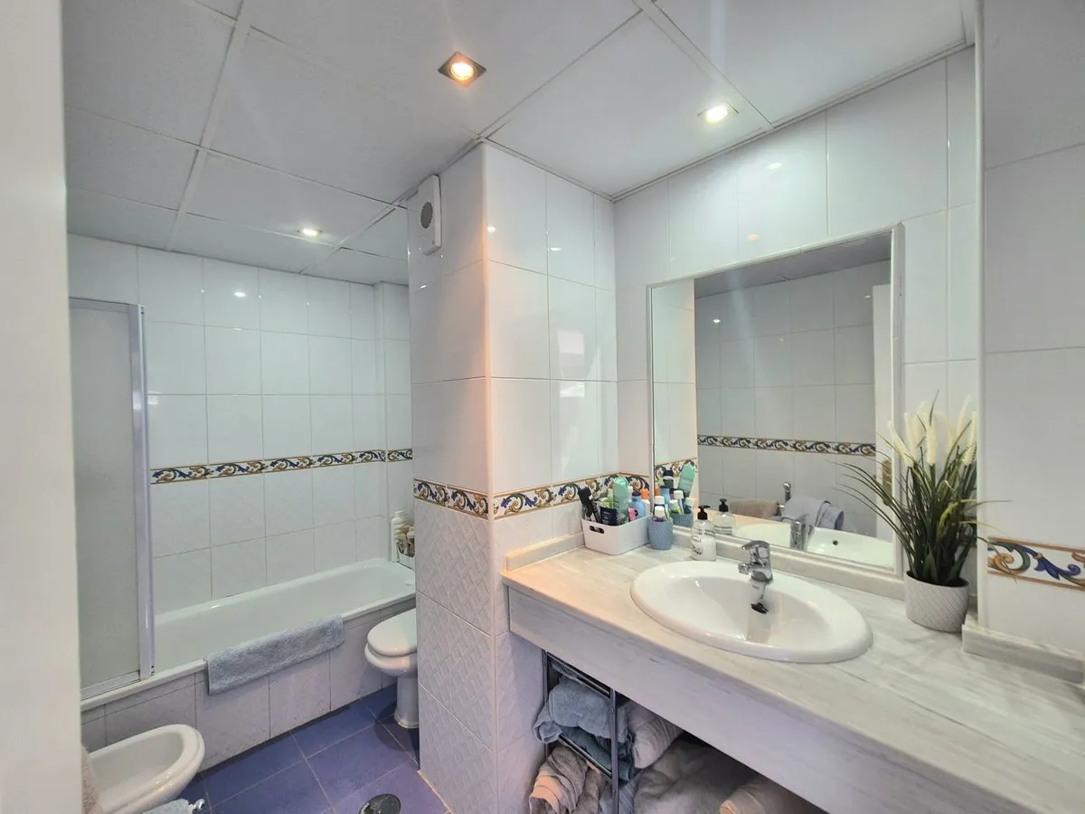 4f700eb1-fcfd-463f-964c-9fd266561c1c