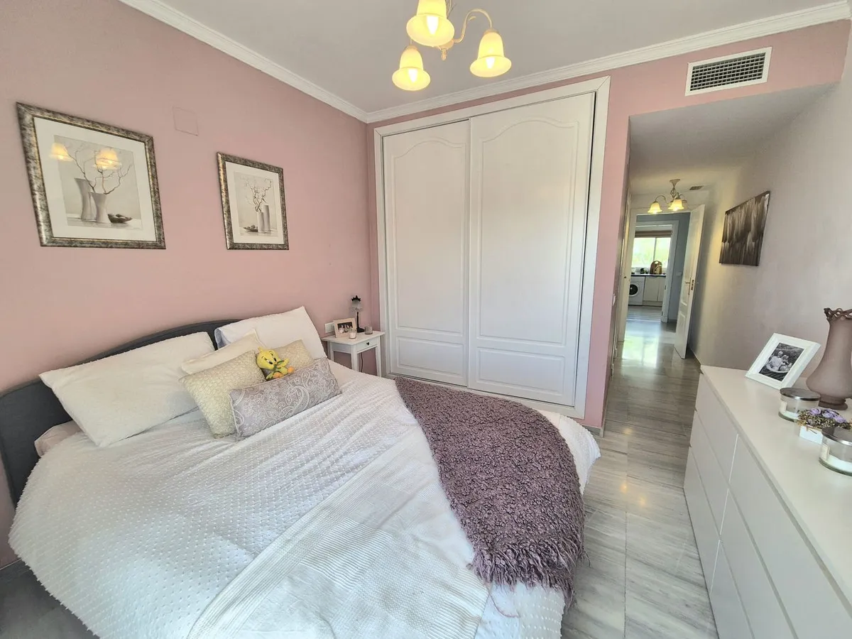 8b0fe9a7-2300-41db-b3bf-b2e3bb64c1c7