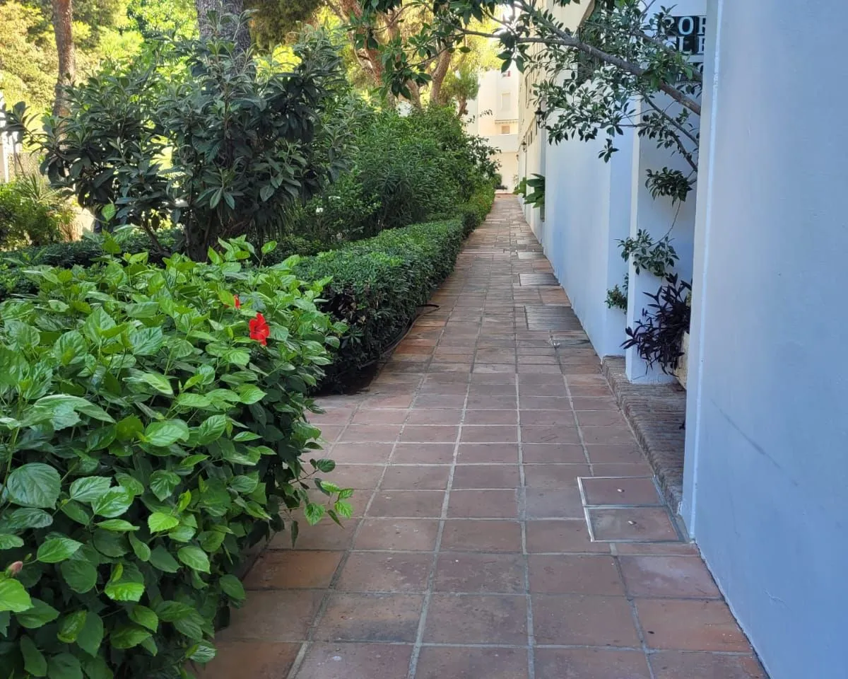 4ac0728c-fa10-476f-8785-f4a6454f0828