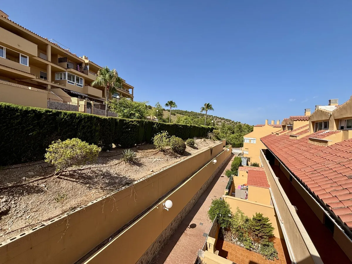 182f6af6-e936-40bf-972d-7d7a19bc84bb