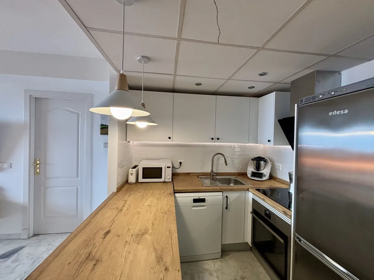 5c09e773-bbab-456e-8bf0-7d2db9440162