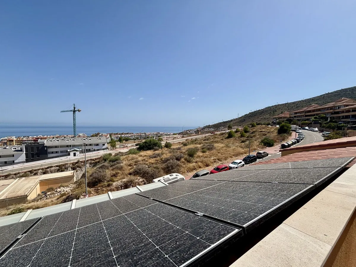 6efafa19-6325-4cbf-8982-0b8c21f3c9d2