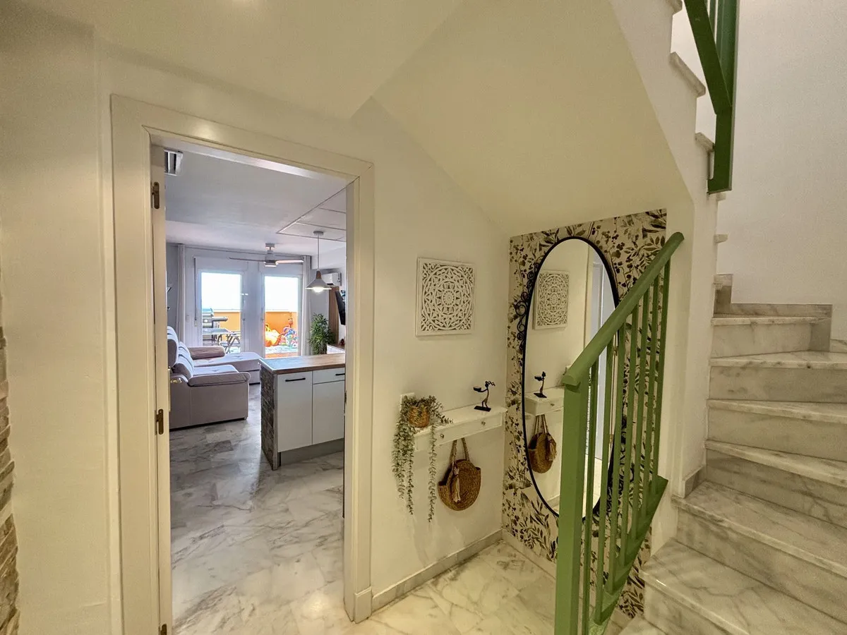 80c8cef4-8ed6-4c23-8651-9eb0d78e2676