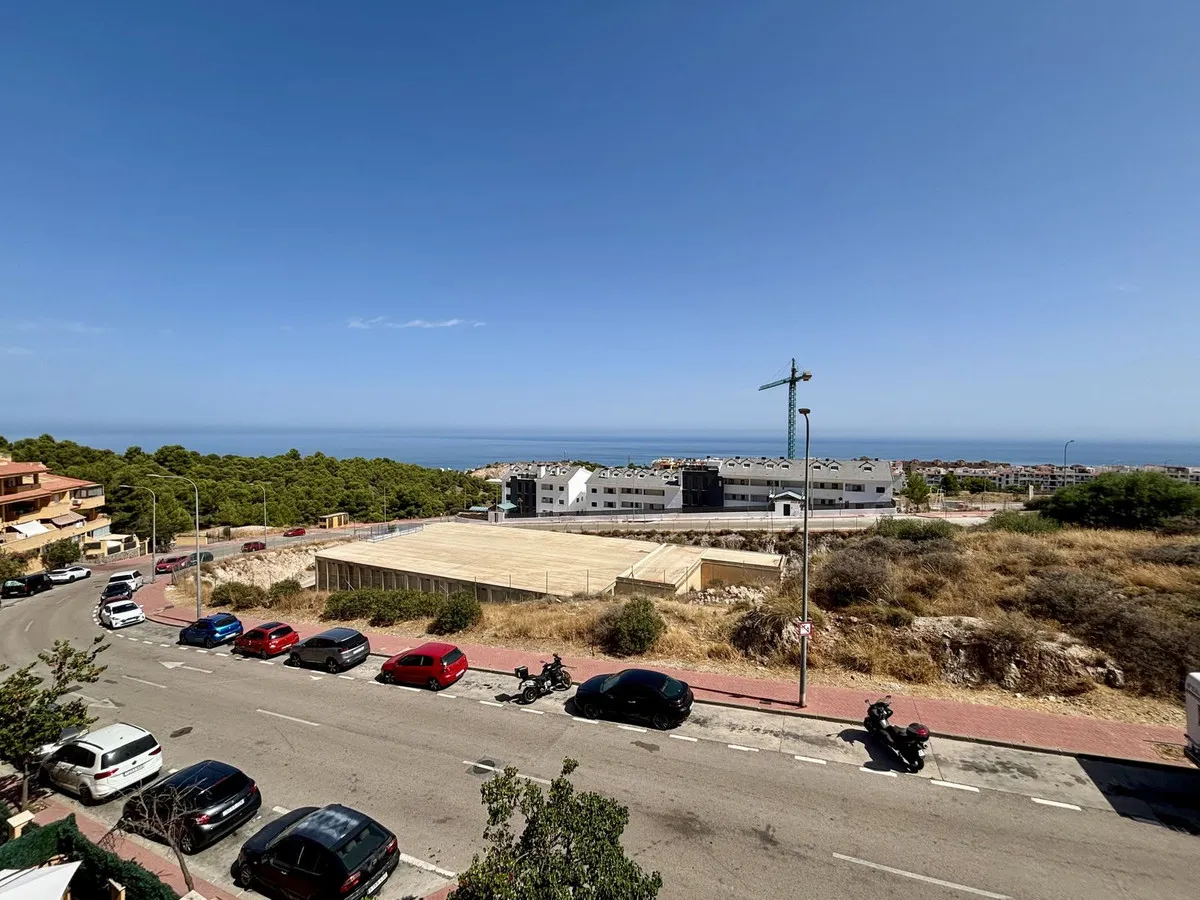 b0cbfc58-76fc-4bbc-b36c-950397f061a4