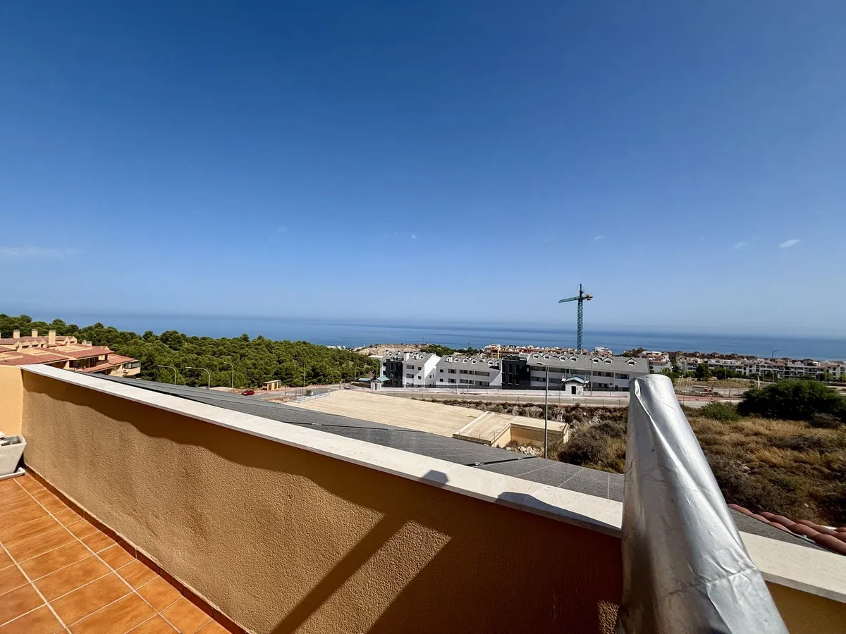 e905ff3d-d5db-4308-8564-be2812ac1834