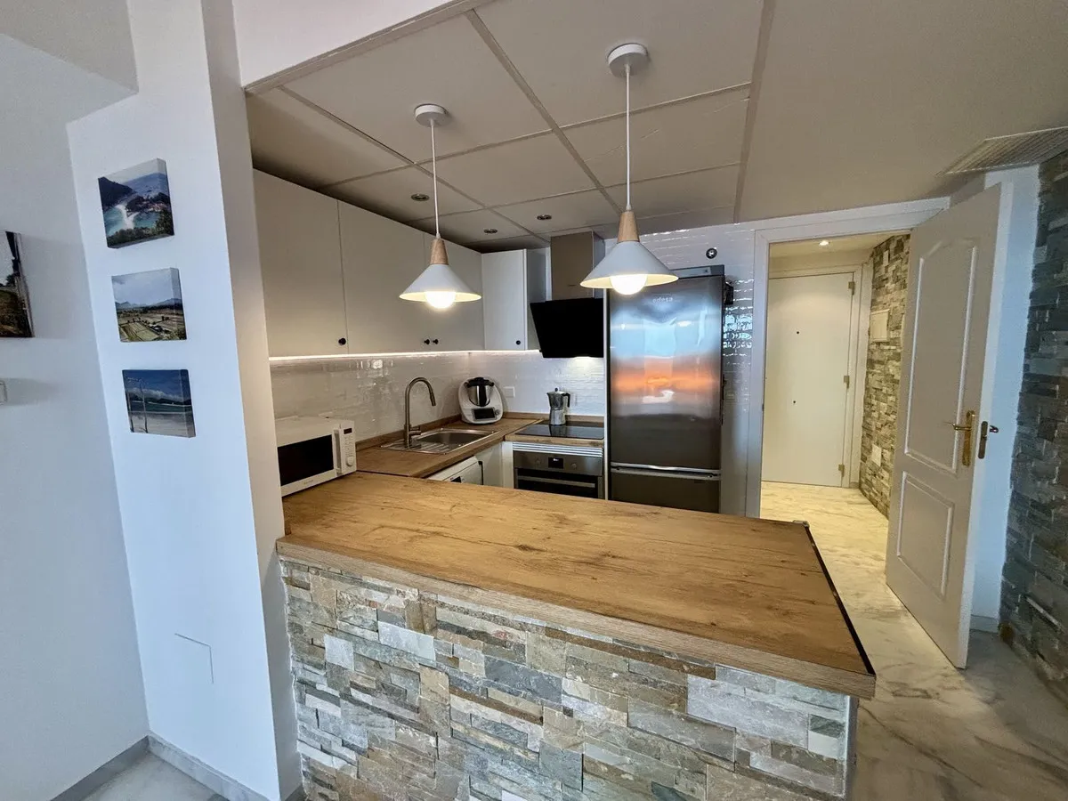 ef43178e-6db6-442e-a305-4c62d1f43b71