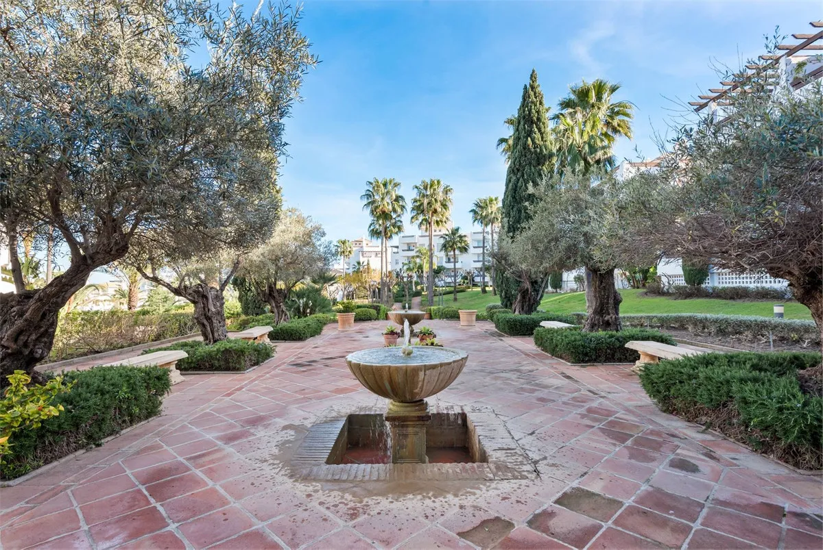 ffb2fa03-ff0b-4b6d-9fb8-a76f1e7299d4