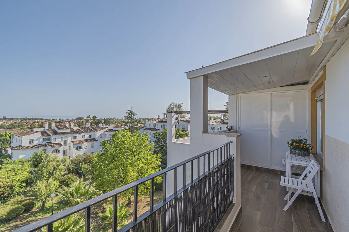 b816c941-7c1b-4356-8122-6de22bd4c838