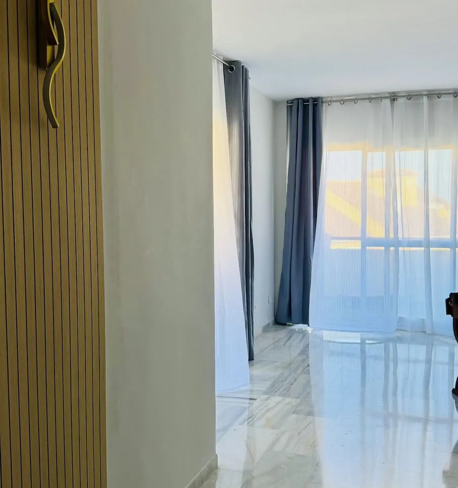 a1260e53-c16b-4b3c-8c00-d4d9b6e92de0