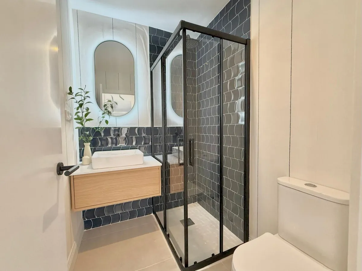 60c9d283-0c88-433f-bb2b-132b8cb75d84