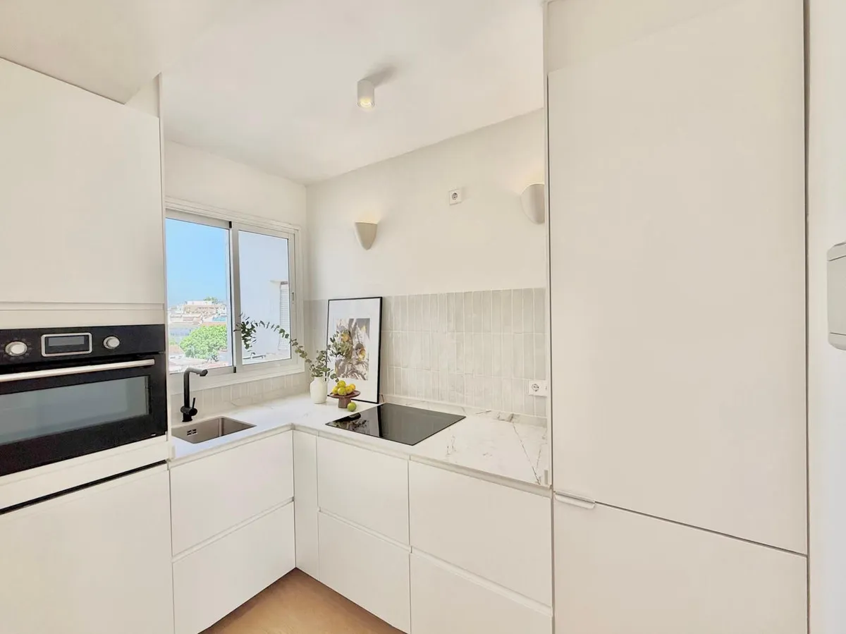 75d559bc-5c36-4b05-86d2-2b66cc745bef