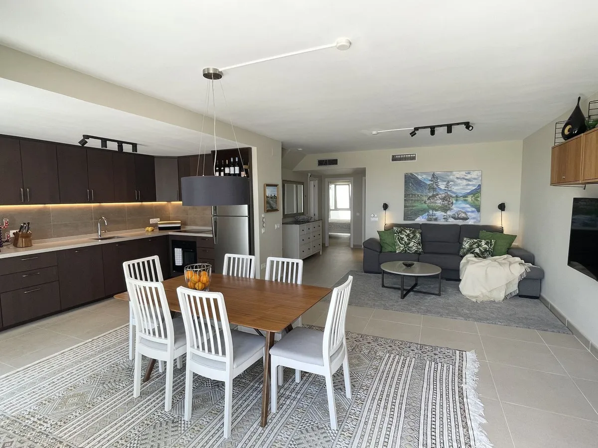 15811ef3-9a23-47c8-91d9-702a854a2506