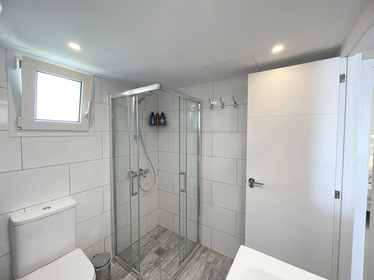 5af7b9ed-1bcc-45fd-ae7c-cad525c01ddd