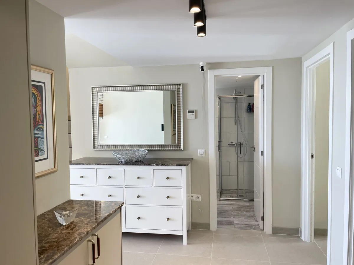 5d964b73-f644-4915-abd5-5e2c258809a1