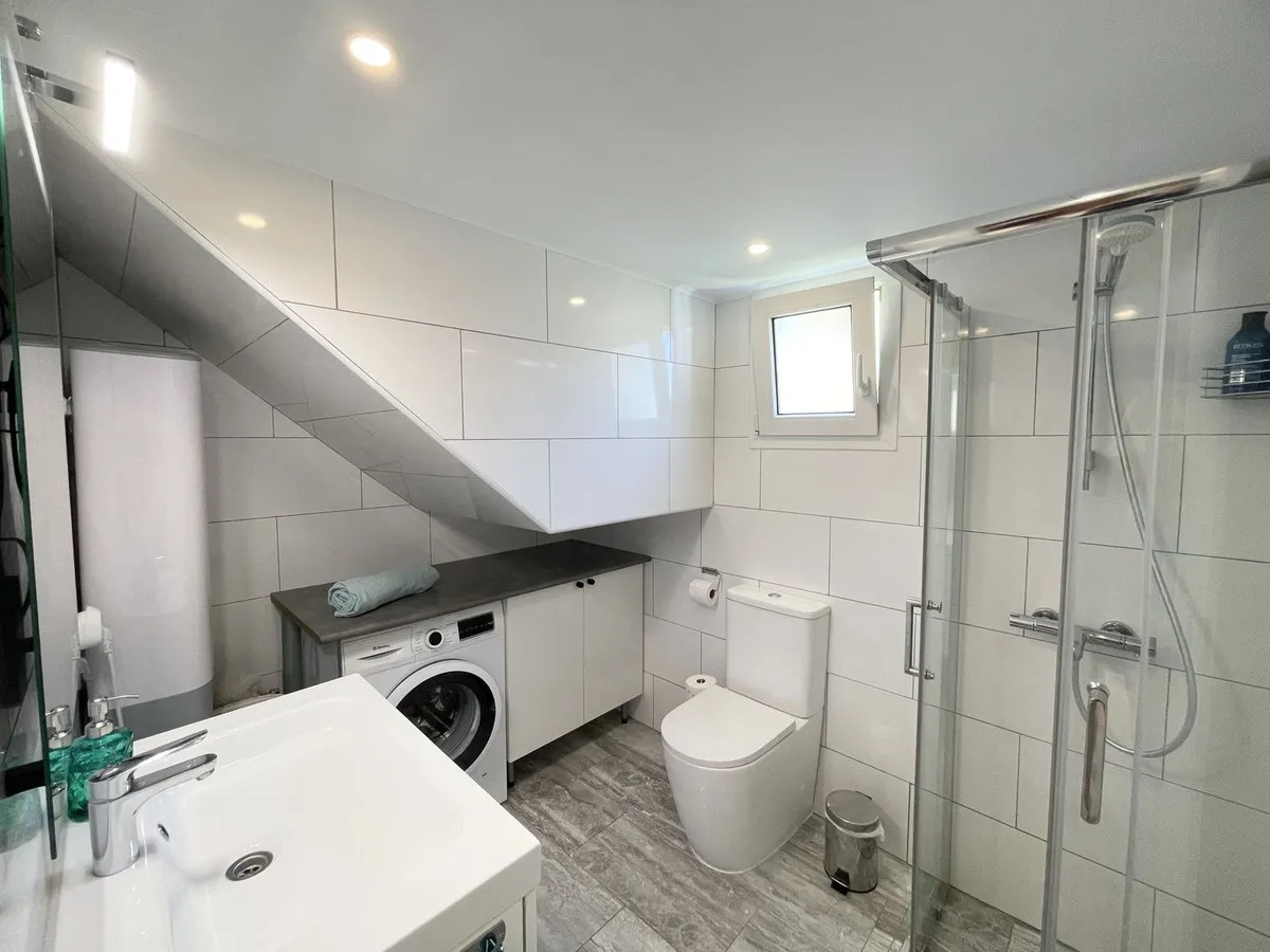 9e8fb48d-1045-445f-ada5-aa667cbb0d66