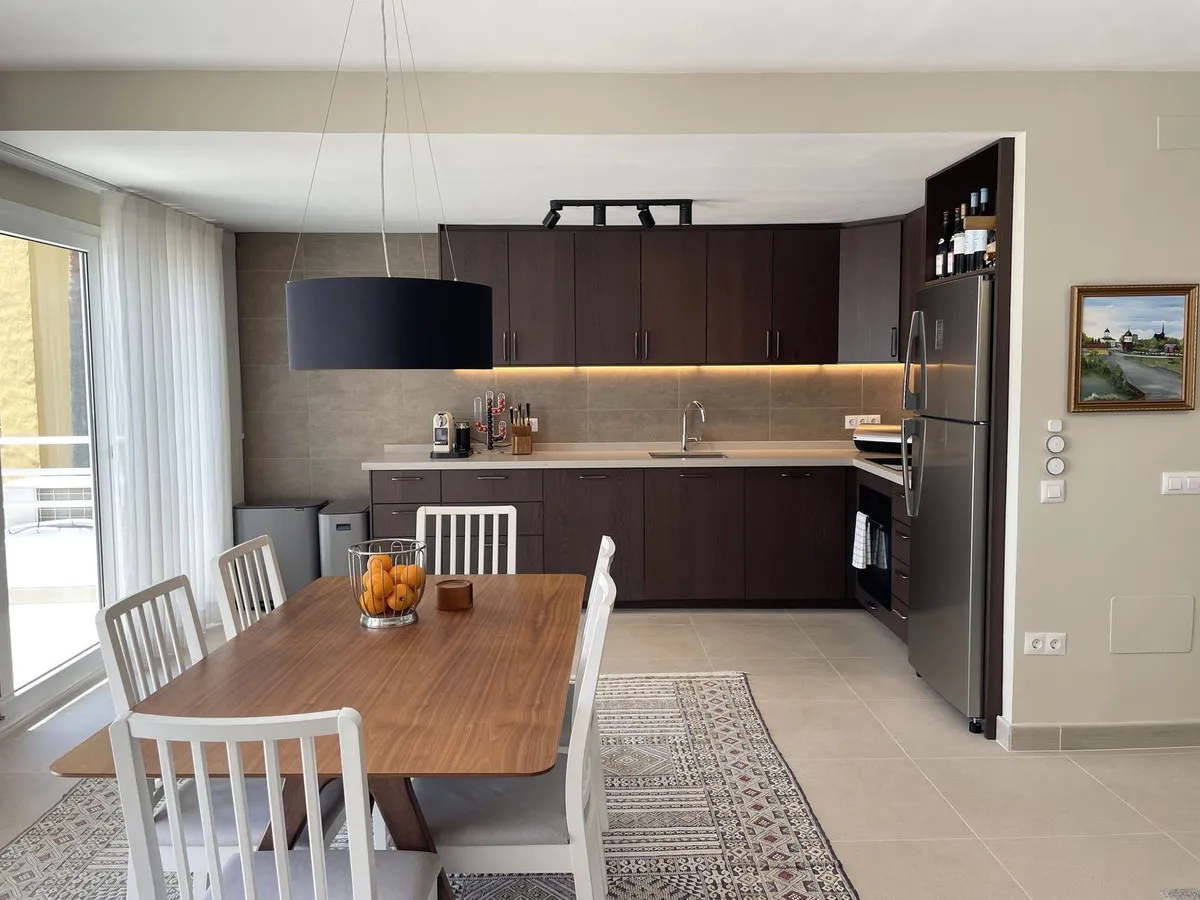 aa7301af-e404-49aa-82e6-18400642a47b