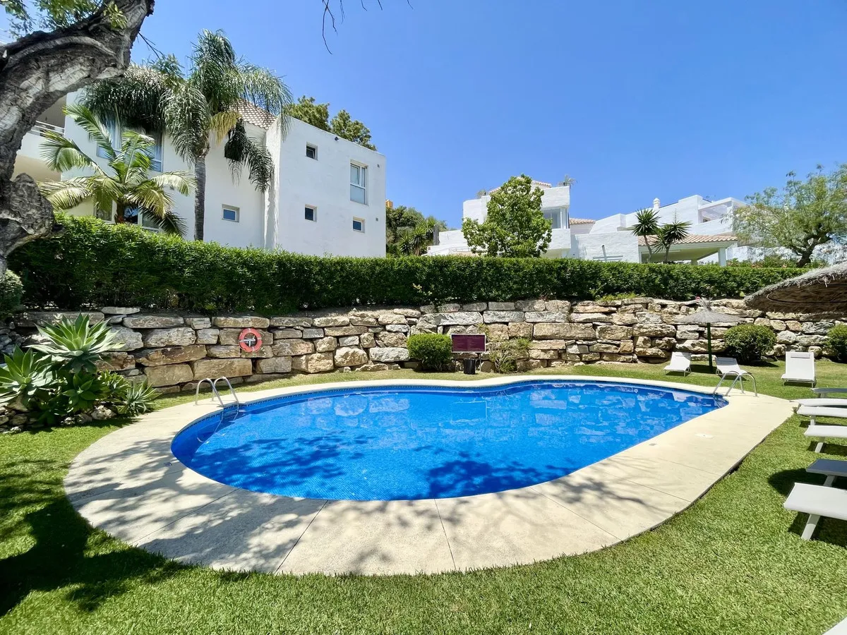 b8e4d8ce-d097-4f0a-acd6-7f2c566778d7